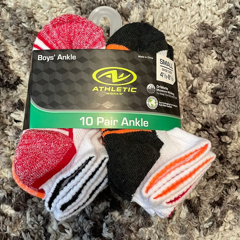 10 pair ankle socks Kids Boys size Small 4 1/2- 8 1/2